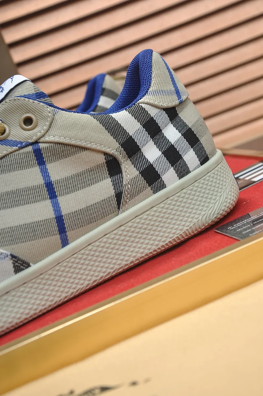 Men's shoes 💰540💶【Burberry】Classic low-top sneakers｜Imported cowhide with classic plaid fabric｜Sheepskin lining｜Original outsole｜Fine workmanship and comfortable to wear Size: 38-44 (customized at 45)